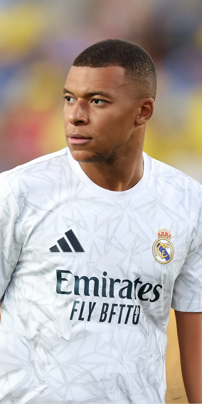 Kylian mbappe 4